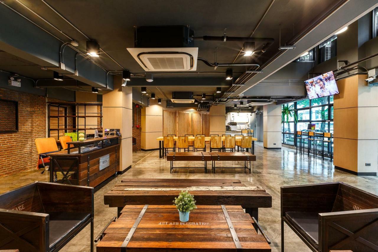 Rest24 Residence Bangkok Luaran gambar